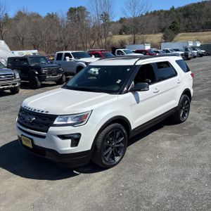 FORD EXPLORER XLT - 1