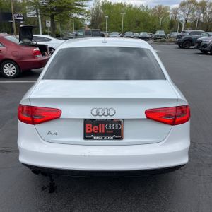 AUDI A4 2.0T PREMIUM - 7