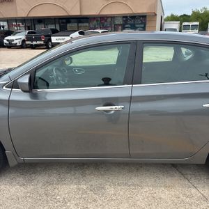 NISSAN SENTRA S - 4