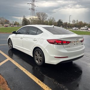 HYUNDAI ELANTRA VALUE EDITION - 5