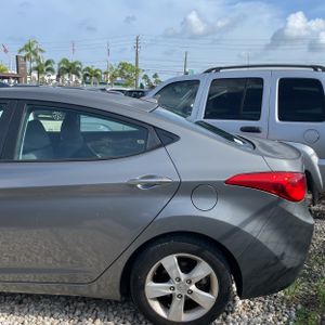 2012 Hyundai ELANTRA GLS 照片 6