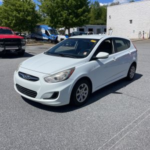 HYUNDAI ACCENT - 1