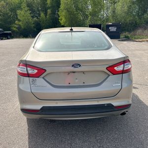 FORD FUSION SE - 7