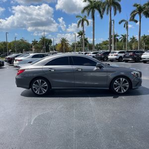 MERCEDES-BENZ CLA - 10