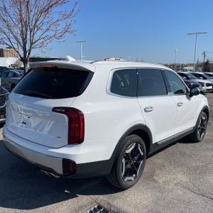 KIA TELLURIDE - 8