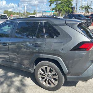 2021 Toyota RAV4 XLE PREMIUM 照片 6