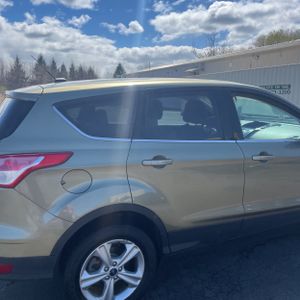 FORD ESCAPE SE - 9