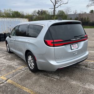CHRYSLER PACIFICA TOURING L - 5