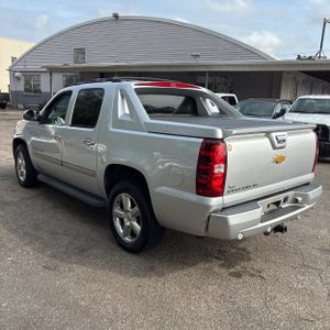CHEVROLET AVALANCHE LT - 5