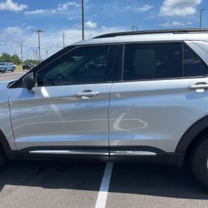 FORD EXPLORER XLT - 4