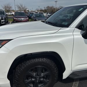 LEXUS LX 700H OVERTRAIL - 2