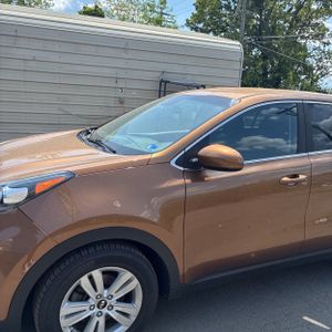 KIA SPORTAGE LX - 2