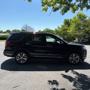 FORD EXPLORER LIMITED - 10