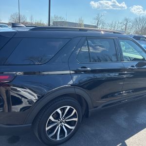 FORD EXPLORER ST-LINE - 9