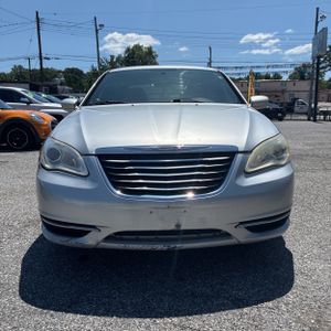 2011 Chrysler 200 LX — миниатюра 14