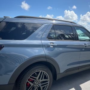 FORD EXPLORER ST - 9