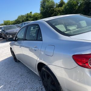 2011 Toyota COROLLA LE 照片 6