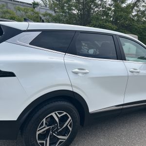 KIA SPORTAGE LX - 9