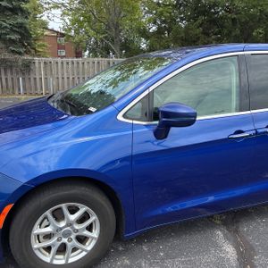 صورة 2 لـ 2021 Chrysler PACIFICA TOURING L