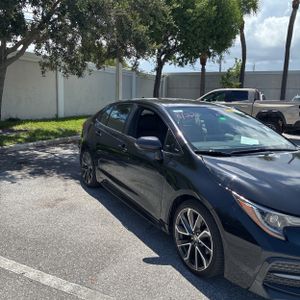 صورة 13 لـ 2021 Toyota COROLLA SE