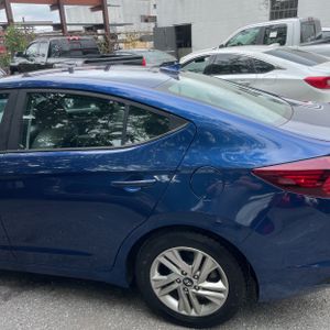 صورة 5 لـ 2019 Hyundai ELANTRA SEL