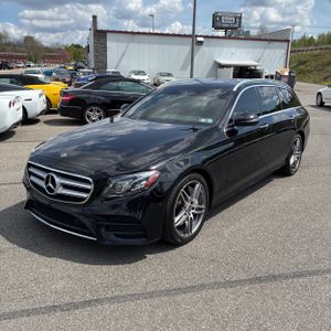 MERCEDES-BENZ E-CLASS - 1