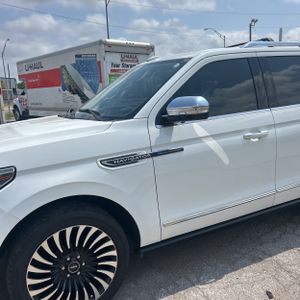 LINCOLN NAVIGATOR BLACK LABEL - 2