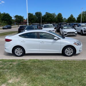صورة 10 لـ 2017 Hyundai ELANTRA SE