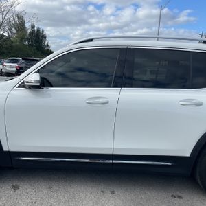 MERCEDES-BENZ GLB - 4