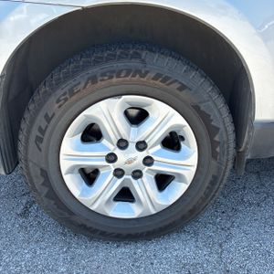 2010 Chevrolet TRAVERSE LS — миниатюра 19