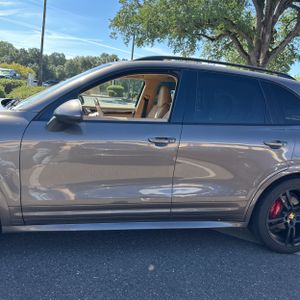 PORSCHE CAYENNE GTS - 4