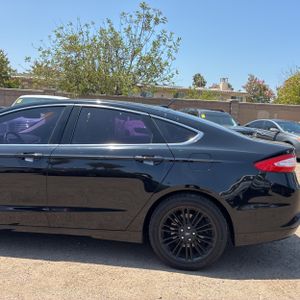 FORD FUSION SE - 6