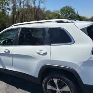 JEEP CHEROKEE LIMITED - 6