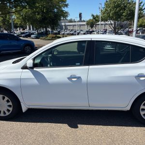 2014 Nissan VERSA SV — фото 4