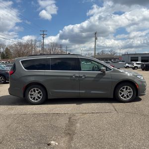 CHRYSLER PACIFICA TOURING L - 10