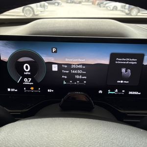 2025 Genesis GV80 2.5T STANDARD — фото 38