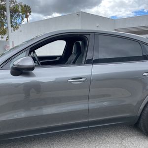 PORSCHE CAYENNE COUPE - 4