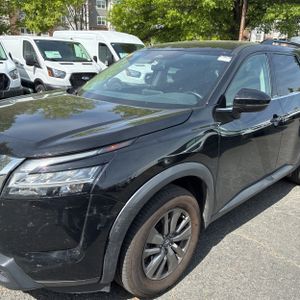 NISSAN PATHFINDER SV - 2