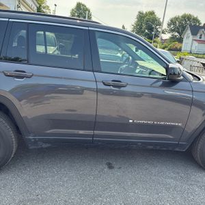 2025 JEEP GRAND CHEROKEE LAREDO 照片 9