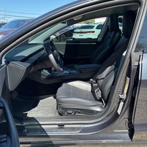 صورة مصغرة 32 لـ 2025 Tesla MODEL 3 LONG RANGE