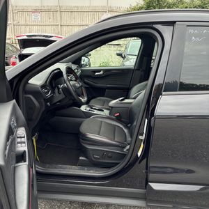 صورة 32 لـ 2023 FORD ESCAPE ST-LINE