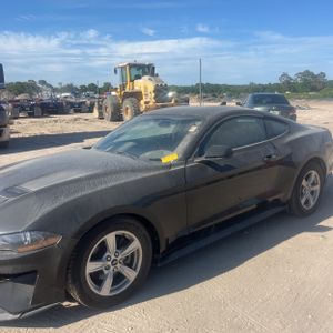 FORD MUSTANG ECOBOOST - 2