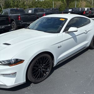 FORD MUSTANG GT PREMIUM - 2