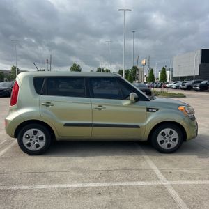 KIA SOUL BASE - 10