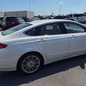 FORD FUSION SE - 9
