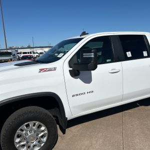 CHEVROLET SILVERADO 2500HD LT - 2