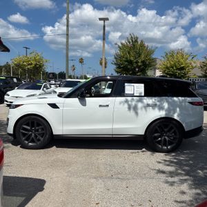 صورة 3 لـ 2024 LAND Rover RANGE ROVER SPORT P360 SE