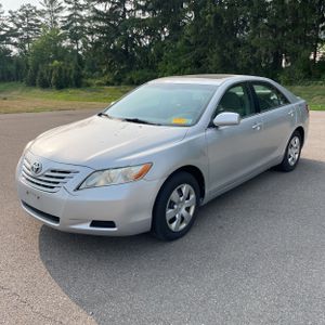 2009 Toyota CAMRY LE photo 1