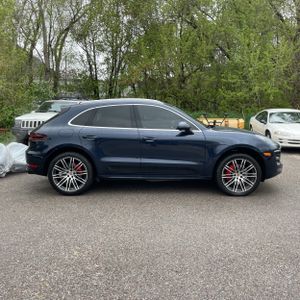 PORSCHE MACAN GTS - 10