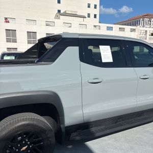 2026 Chevrolet SILVERADO EV LT 照片 9
